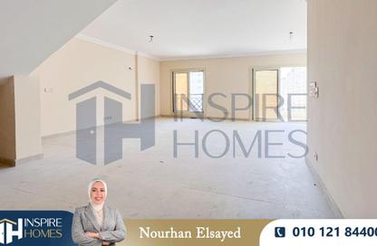 دوبلكس - 4 غرف نوم - 3 حمامات للبيع في صوارى - كمبوندات الاسكندرية - الاسكندرية