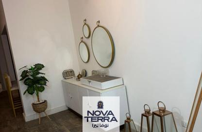 Apartment - 2 Bedrooms - 2 Bathrooms for rent in Al Mostathmir El Saghir - 10th District - Sheikh Zayed City - Giza