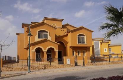 Townhouse - 4 Bedrooms - 4 Bathrooms for sale in Dyar - Ext North Inves Area - New Cairo City - Cairo