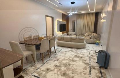 شقة - 2 غرف نوم - 2 حمامات للايجار في جاليريا  مون فالى - المستثمرين الجنوبية - مدينة القاهرة الجديدة - القاهرة