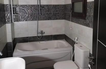 Apartment - 3 Bedrooms - 3 Bathrooms for sale in South Lotus - El Lotus - New Cairo City - Cairo