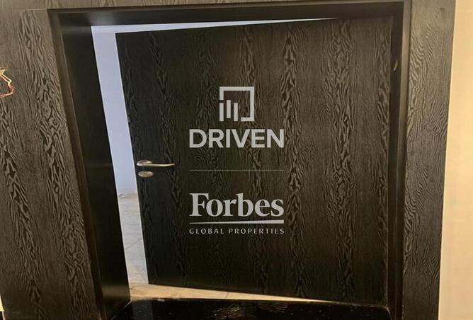 8632416 - Property Image 2