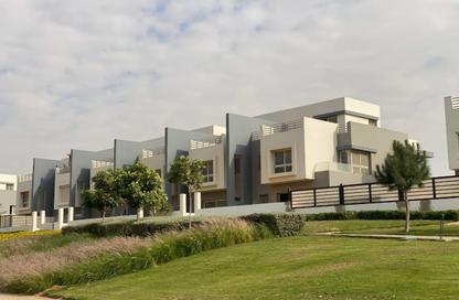 Townhouse - 2 - 3 for sale in Park Corner - Hyde Park - New Cairo City - Cairo
