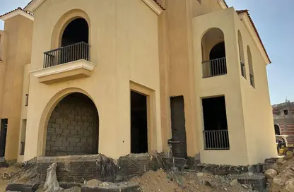 Villa - 3 Bedrooms - 4 Bathrooms for sale in Sarai - Mostakbal City Compounds - Mostakbal City - Future City - Cairo
