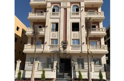 Apartment - 3 Bedrooms - 3 Bathrooms for sale in Bait Alwatan - The 5th Settlement - New Cairo City - Cairo