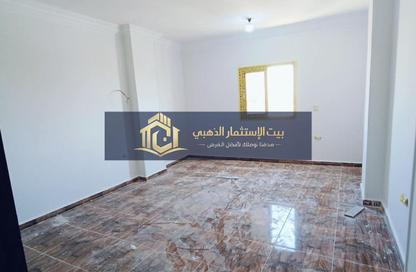مساحات مكتبية - استوديو - 2 حمامات للبيع في المحور المركزي - الحي الاول - مدينة 6 أكتوبر - الجيزة