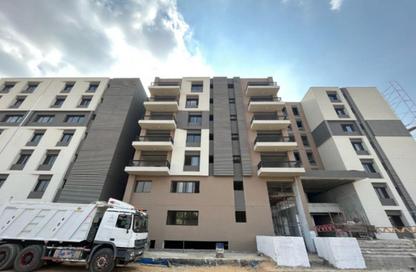 Apartment - 3 Bedrooms - 3 Bathrooms for sale in Swan Lake Residence - 5th Settlement Compounds - The 5th Settlement - New Cairo City - Cairo