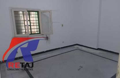 شقة - 6 غرف نوم - 2 حمامات للايجار في شارع عباس العقاد - المنطقة الأولى - مدينة نصر - القاهرة