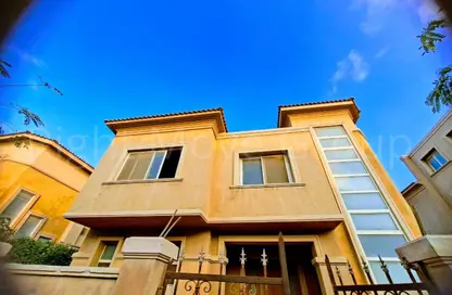 فيلا - 4 غرف نوم - 4 حمامات للبيع في ميدوز بارك - كمبوندات الشيخ زايد - الشيخ زايد - الجيزة