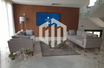 Villa - 5 Bedrooms - 5 Bathrooms for rent in Hyde Park Business District Mall - South Teseen St. - The 5th Settlement - New Cairo City - Cairo