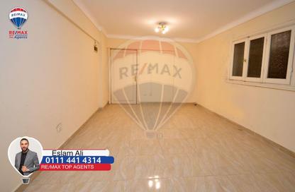 Apartment - 2 Bedrooms - 1 Bathroom for sale in Janaklees - Hay Sharq - Alexandria