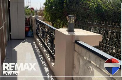 Apartment - 2 Bedrooms - 2 Bathrooms for sale in 8th District - Sheikh Zayed City - Giza