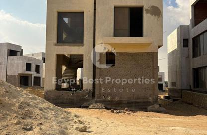 Villa - 5 Bedrooms - 4 Bathrooms for sale in Stei8ht - The 1st Settlement - New Cairo City - Cairo