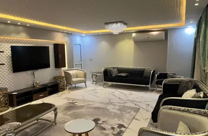 Apartment - 3 Bedrooms - 3 Bathrooms for rent in Nile Corniche St. - Al Agouza - Giza