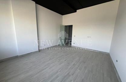 Office Space - Studio - 1 Bathroom for rent in Lake View Residence - 5th Settlement Compounds - The 5th Settlement - New Cairo City - Cairo