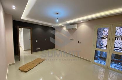 Apartment - 3 Bedrooms - 3 Bathrooms for sale in Ring Road - Zahraa El Maadi - Hay El Maadi - Cairo