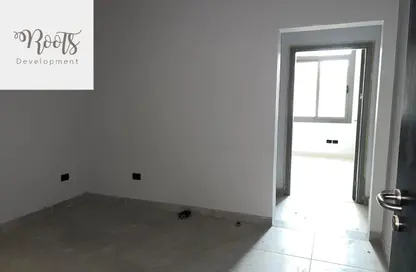 عيادة - غرفة نوم - 1 حمام للايجار في هالتاون - مدينة 6 أكتوبر - الجيزة