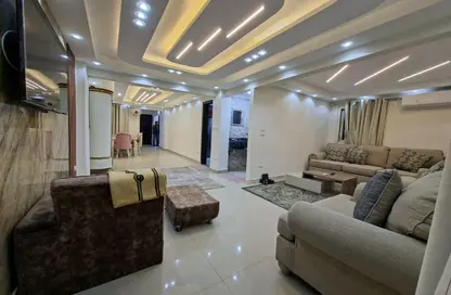 Apartment - 2 Bedrooms - 2 Bathrooms for sale in Gameat Al Dewal Al Arabeya St. - Mohandessin - Giza