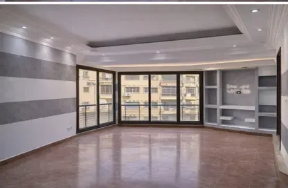 Office Space - 7 Bedrooms - 3 Bathrooms for rent in Wadi Al Nile St. - Mohandessin - Giza