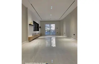 Apartment - 3 Bedrooms - 2 Bathrooms for sale in Gate 4 - Mena - Hadayek El Ahram - Giza