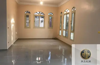 شقة - 3 غرف نوم - 2 حمامات للايجار في محور العروبة - المنطقة أ - حى جنوب الاكايمية - مدينة القاهرة الجديدة - القاهرة