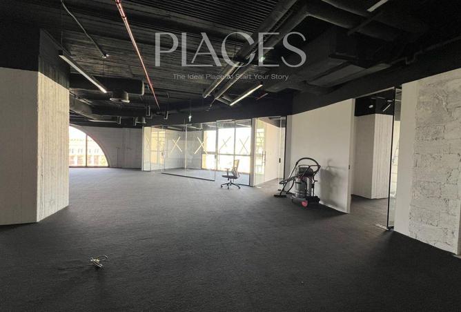 104889350 - Property Image 2