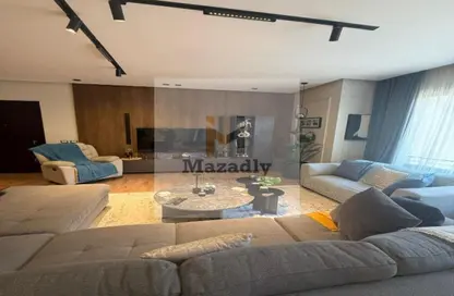 Apartment - 2 Bedrooms - 2 Bathrooms for sale in Palm Hills Village Gate - South Investors Area - New Cairo City - Cairo