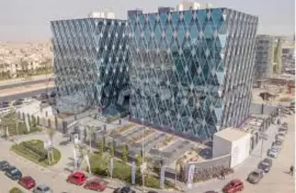 مساحات مكتبية - استوديو - 2 حمامات للايجار في بيزنس بلاس - شارع التسعين الشمالي - التجمع الخامس - مدينة القاهرة الجديدة - القاهرة