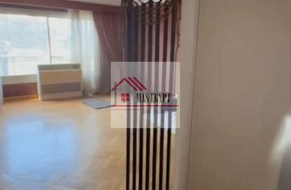 شقة - 3 غرف نوم - 2 حمامات للبيع في المهندسين - الجيزة