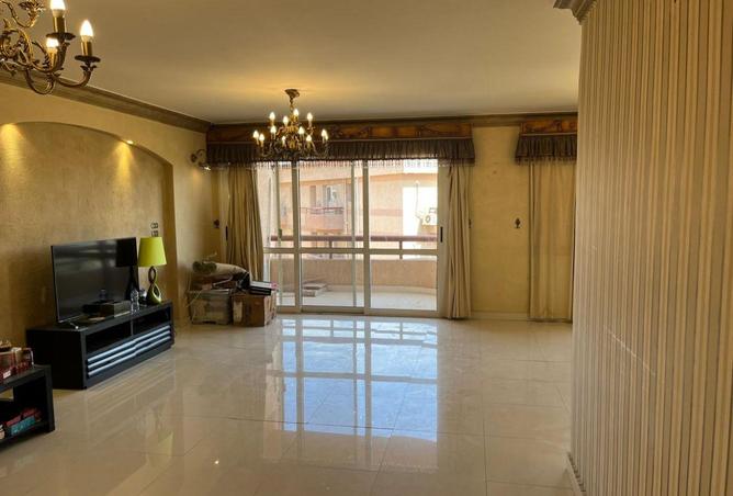 62175367 - Property Image 2