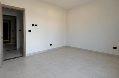 عيادة - استوديو - 1 للايجار في هالتاون - مدينة 6 أكتوبر - الجيزة