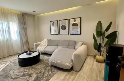 Apartment - 2 Bedrooms - 2 Bathrooms for sale in Garden Residence - Hyde Park - New Cairo City - Cairo