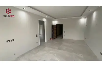 Apartment - 3 Bedrooms - 2 Bathrooms for sale in Bait Alwatan - The 5th Settlement - New Cairo City - Cairo