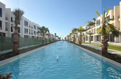 Chalet - 2 Bedrooms - 2 Bathrooms for sale in La Vista Bay - La Vista - Qesm Ad Dabaah - North Coast
