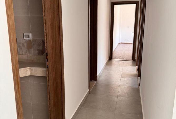 54749432 - صورة العقار 3