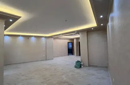 Apartment - 3 Bedrooms - 3 Bathrooms for rent in Al Gezira St. - South Investors Area - New Cairo City - Cairo