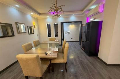 شقة - 3 غرف نوم - 3 حمامات للايجار في ذا كورت ياردز - كمبوندات الشيخ زايد - الشيخ زايد - الجيزة