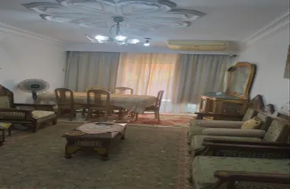 شقة - 3 غرف نوم - 1 حمام للايجار في شارع النزهه - ارض الجولف - مصر الجديدة - القاهرة