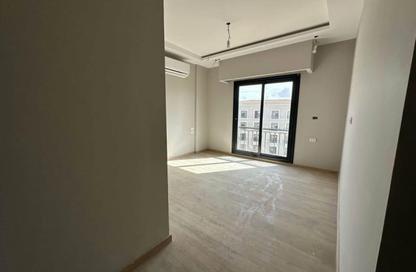 Apartment - 3 Bedrooms - 3 Bathrooms for sale in Village West - Sheikh Zayed Compounds - Sheikh Zayed City - Giza