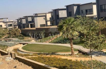 Villa - 5 - 5 for sale in Swan Lake Residence - 5th Settlement Compounds - The 5th Settlement - New Cairo City - Cairo