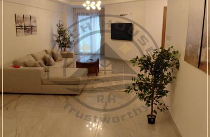 شقة - 3 غرف نوم - 3 حمامات للايجار في سكاي لاين - سموحة - حي شرق - الاسكندرية