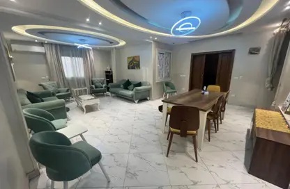 شقة - 4 غرف نوم - 3 حمامات للايجار في شارع البطل احمد عبد العزيز - المهندسين - الجيزة