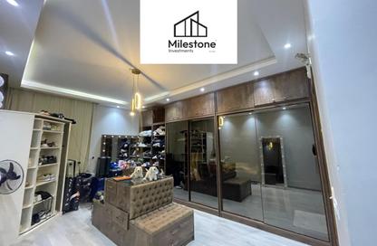 Townhouse - 5 Bedrooms - 4 Bathrooms for sale in Hyde Park Business District Mall - South Teseen St. - The 5th Settlement - New Cairo City - Cairo