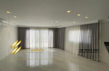 شقة - 3 غرف نوم - 2 حمامات للايجار في مون ريزيدنس - فيفث سكوير - التجمع الخامس - مدينة القاهرة الجديدة - القاهرة