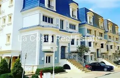 Apartment - 2 Bedrooms - 2 Bathrooms for sale in Mountain View iCity - 5th Settlement Compounds - The 5th Settlement - New Cairo City - Cairo