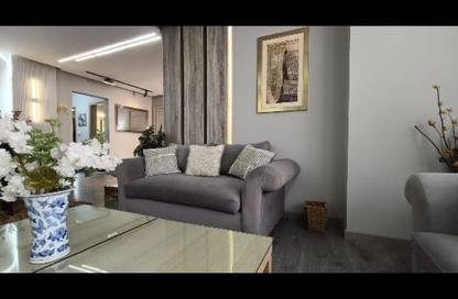 Apartment - 3 Bedrooms - 2 Bathrooms for sale in Stone Residence - 5th Settlement Compounds - The 5th Settlement - New Cairo City - Cairo