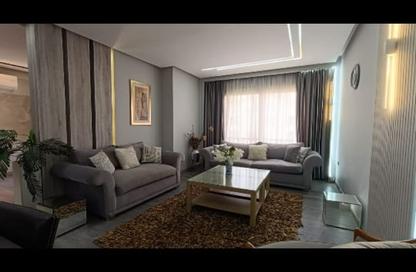 Apartment - 3 Bedrooms - 2 Bathrooms for sale in Stone Residence - 5th Settlement Compounds - The 5th Settlement - New Cairo City - Cairo