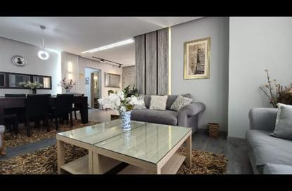 Apartment - 3 Bedrooms - 2 Bathrooms for sale in Stone Residence - 5th Settlement Compounds - The 5th Settlement - New Cairo City - Cairo