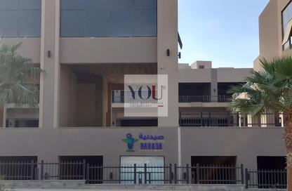 محل - استوديو للبيع في فيلدج جيت - المستثمرين الجنوبية - مدينة القاهرة الجديدة - القاهرة