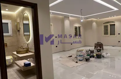 Apartment - 3 Bedrooms - 3 Bathrooms for sale in Beram Al Tunsi St. - Al Narges 1 - Al Narges - New Cairo City - Cairo